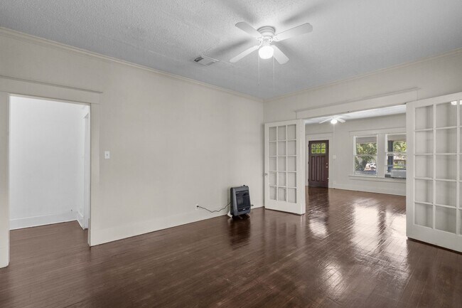 Building Photo - 2 11th Ave N