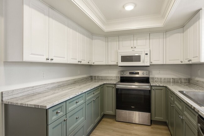 Building Photo - 2453 Egret Blvd