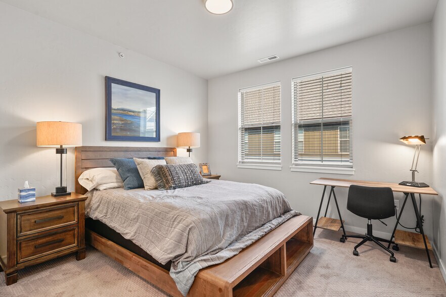 Building Photo - Sparrow Hill