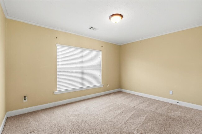 Building Photo - 839 Leyland Ln