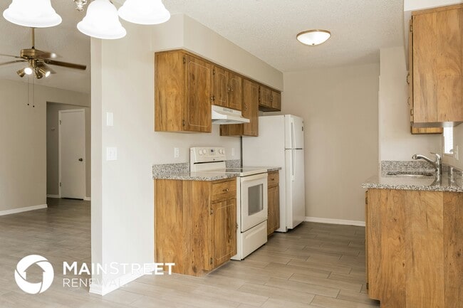 Building Photo - 916 N Dean Cir
