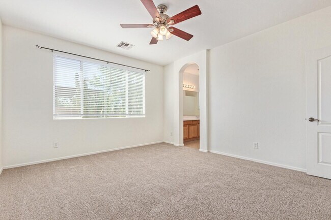 Building Photo - 7407 W Darrow St