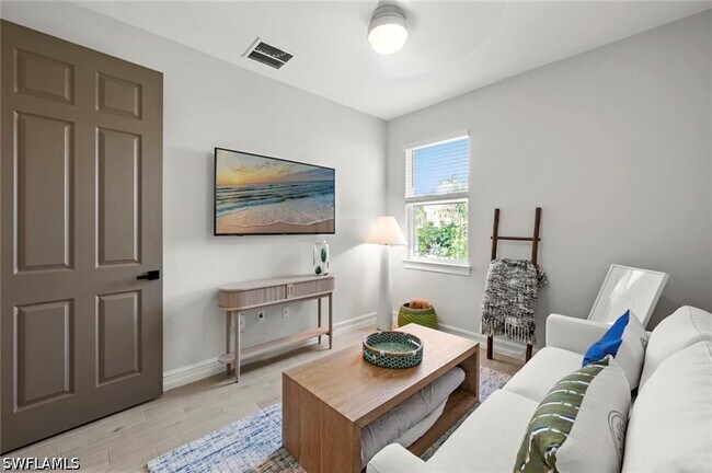 Building Photo - 10581 Woodchuck Ln