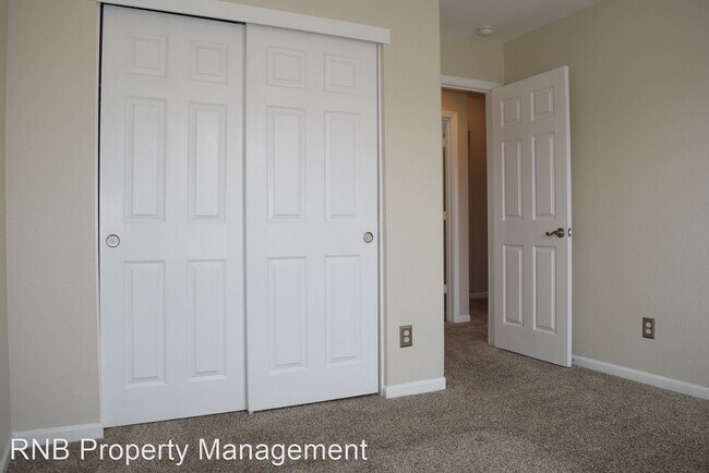 Building Photo - 4 br, 2.5 bath House - 5700 Lavender Court