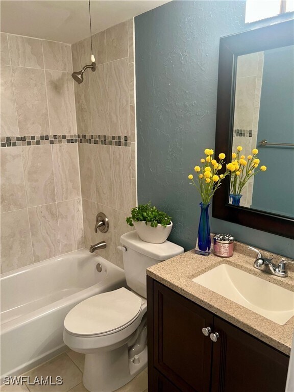 Building Photo - 423 Cape Coral Pkwy W