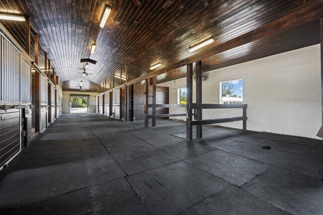 Building Photo - 1150 F Rd