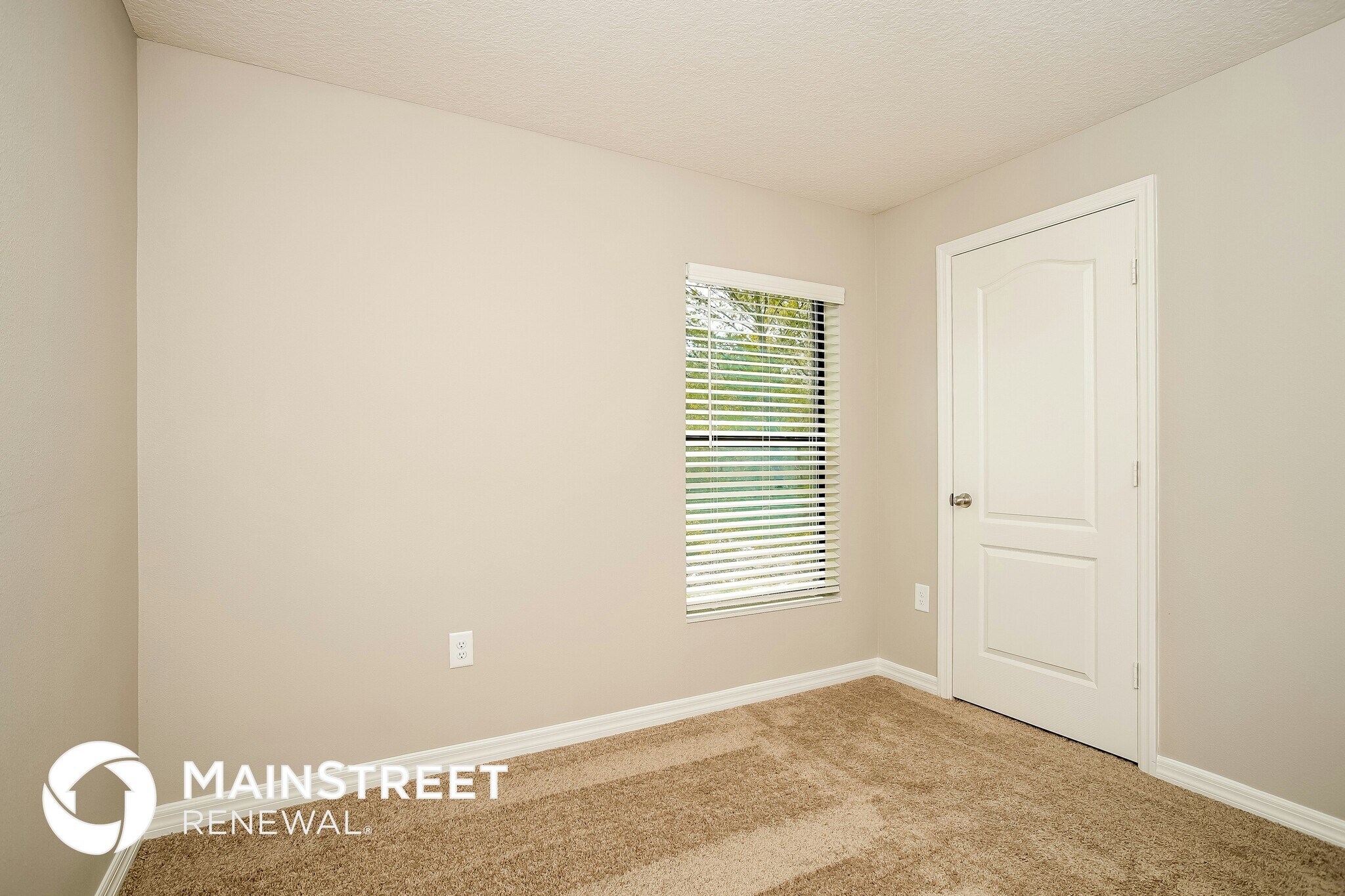 Building Photo - 208 Hyacinth Ct