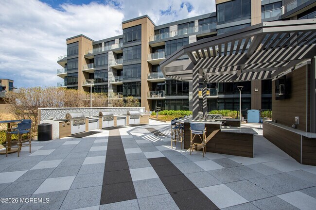 Building Photo - 30 Melrose Terrace