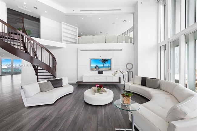 Building Photo - 1643 Brickell Ave