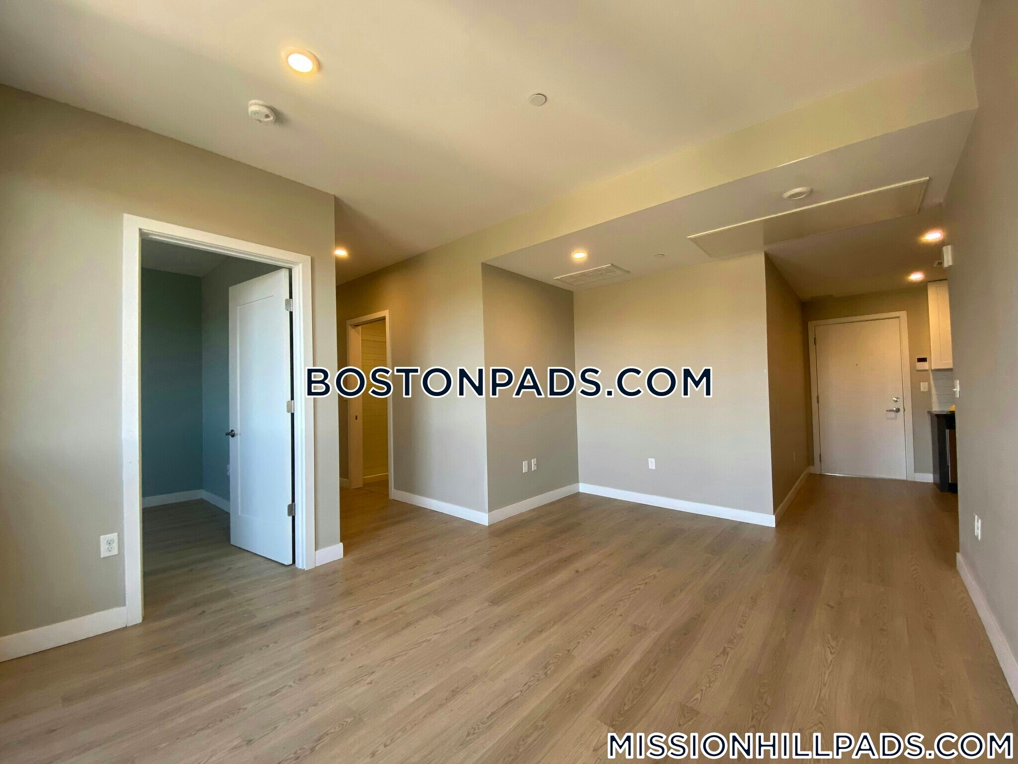 Building Photo - 35 S Huntington Ave