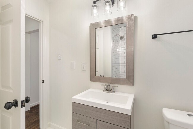 Building Photo - 3 bedroom home in Conley!