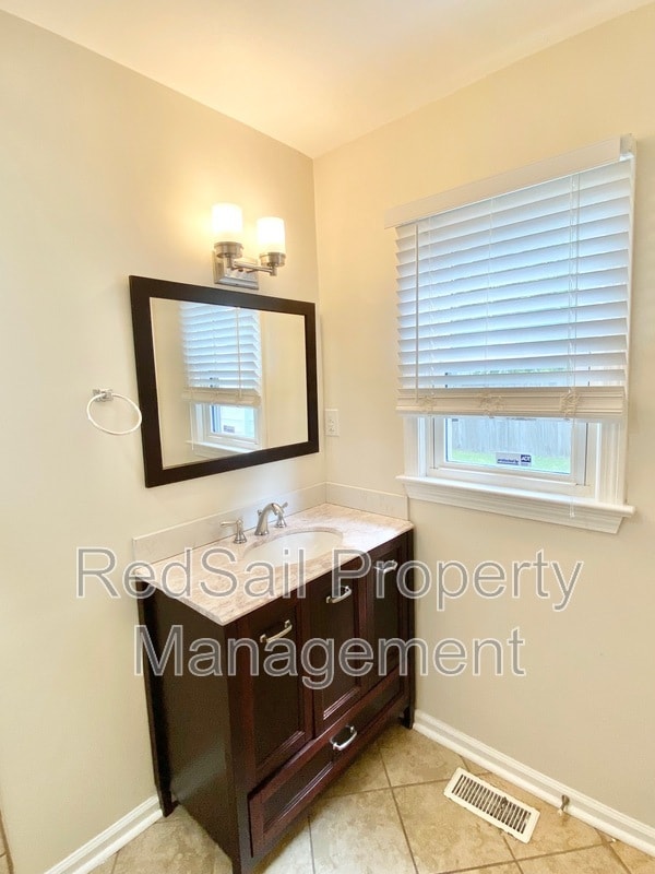 Building Photo - 1628 Orcutt Ave