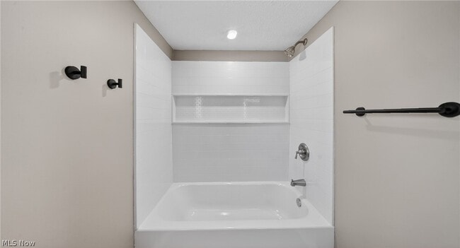 Building Photo - 11015 Clarke Rd