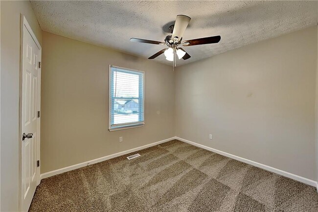 Building Photo - 42 Breckenridge Dr