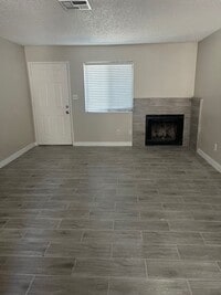 Building Photo - Mt817-8