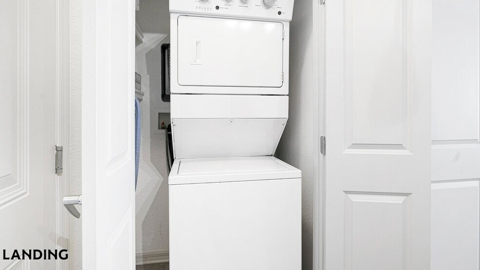 Building Photo - 9301 Summit Centre Way