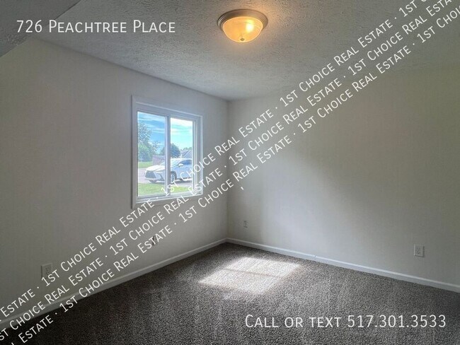 Building Photo - 726 Peachtree Pl