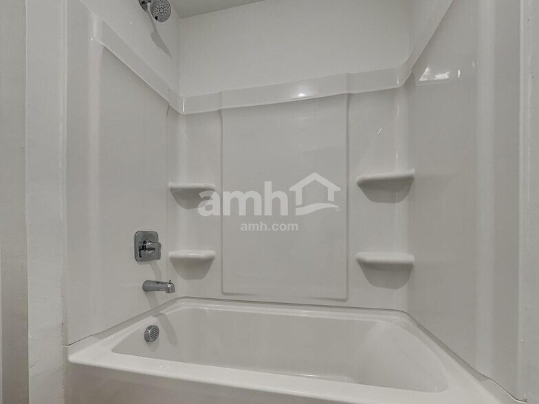 Building Photo - 9678 N Rancho Lozano