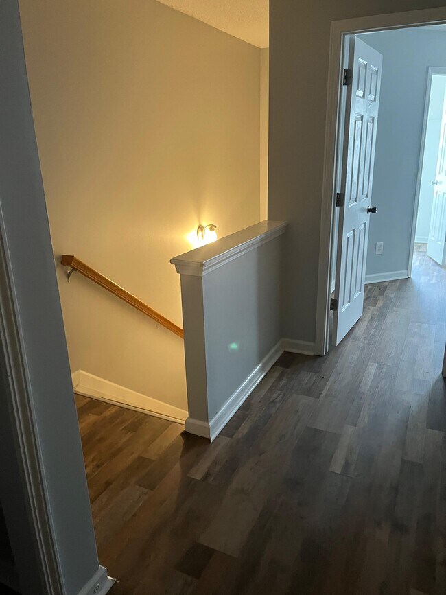 Building Photo - 2731 Halligan Point