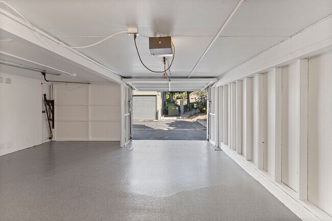 Building Photo - 450 Bolero Way