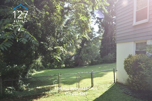 Building Photo - Spacious 4-Bedroom Residence in a Prime Location!