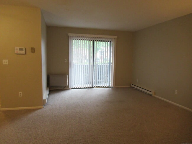 Building Photo - 67 Riverview Dr
