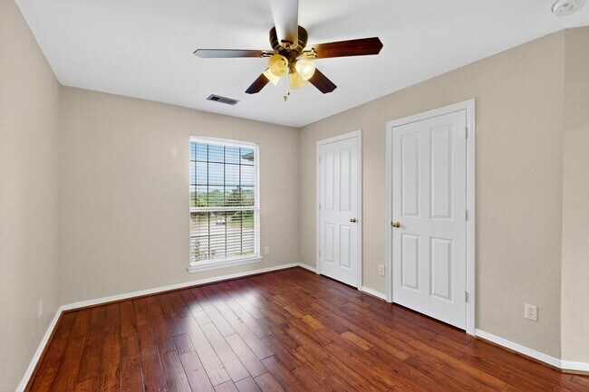 Building Photo - Chandlers Landing 4-Bedroom Home with Office
