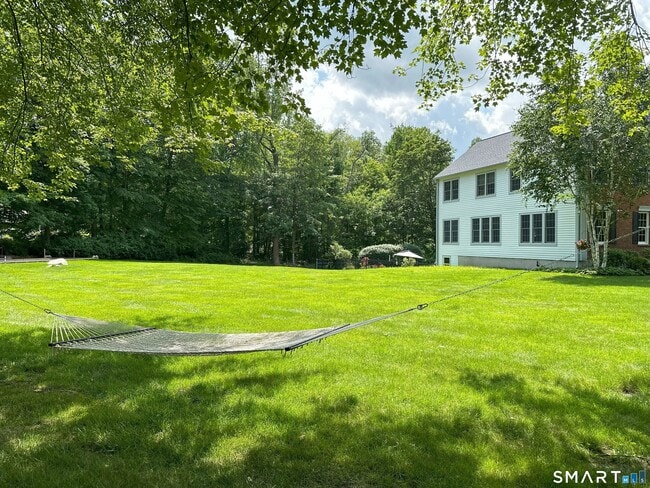 Building Photo - 11 Van Campen Ln