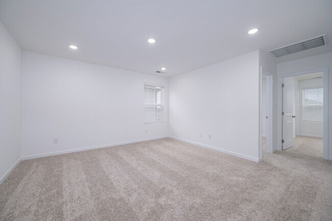 Building Photo - Brand New and Move-in Ready!