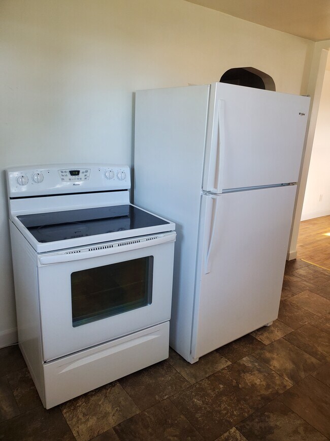 Building Photo - 2302 E Rosser Ave