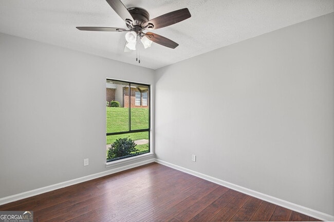 Building Photo - 3193 Nectarine Cir