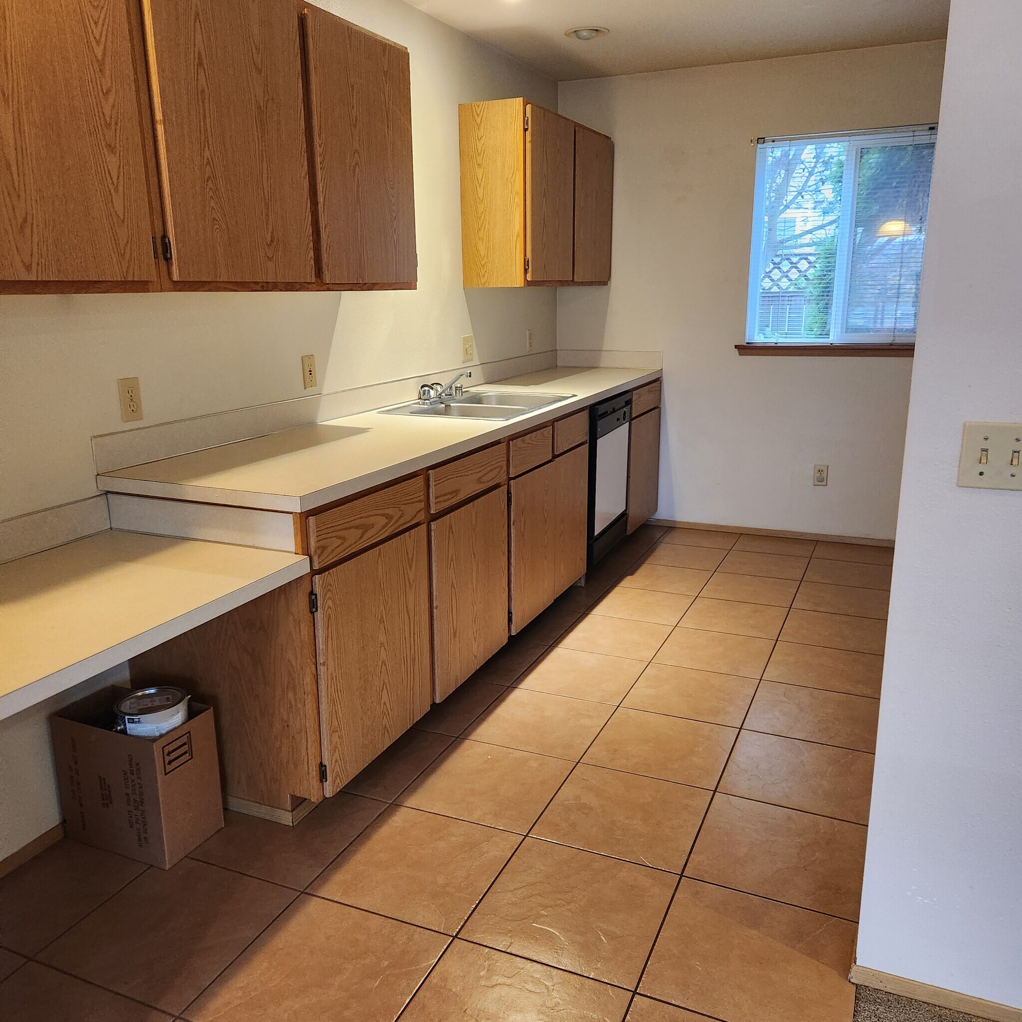 Kitchen(wheelchair access sink) - 3603 Michelle Ln