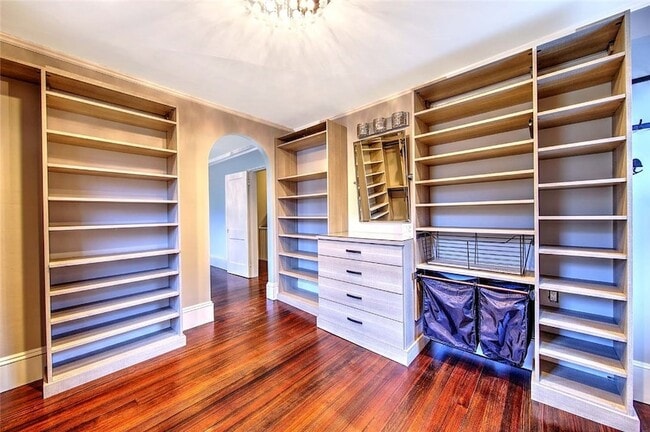 Building Photo - 118 Everett Ave