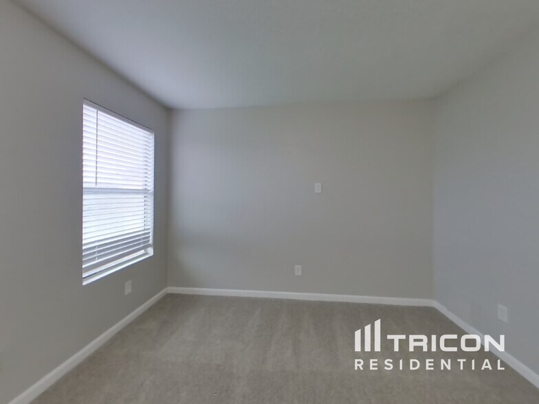 Building Photo - 15322 Acorn Green Ct