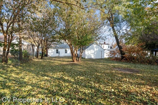 Building Photo - 4 br, 2 bath House - 1901 Iowa Street