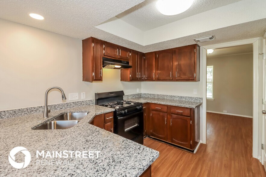 Building Photo - 5626 Greenhill Forest Dr