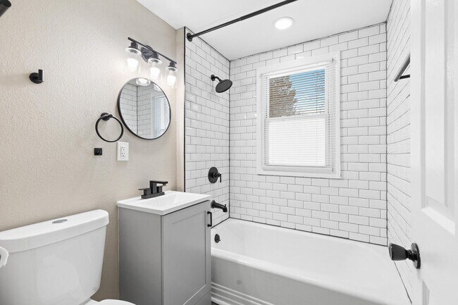 Building Photo - 4109 N 40th St