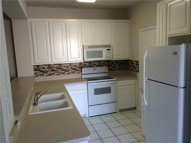 Building Photo - 121 Wildwood Ct