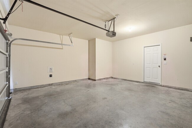 Building Photo - 25626 Pannier Pl