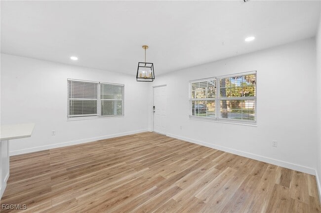 Building Photo - 236 Delray Ave