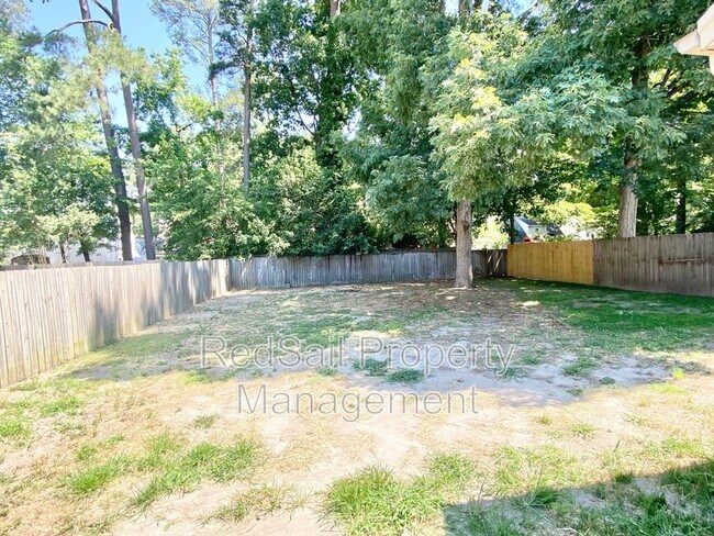 Building Photo - 39 Whites Ln