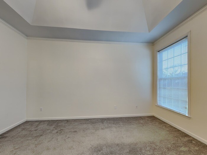 Building Photo - 5859 Crimson Oak Ct