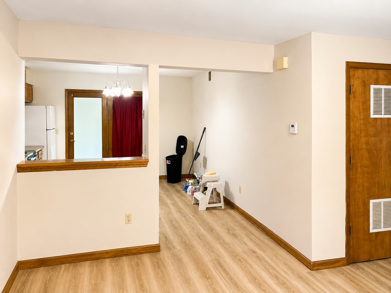 Building Photo - 3587 Carman Rd