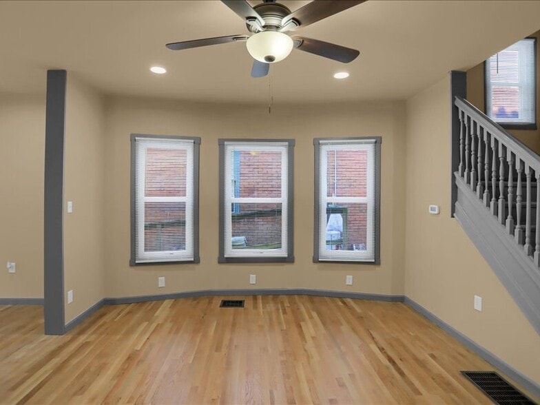 Building Photo - 844 Memorial Ave