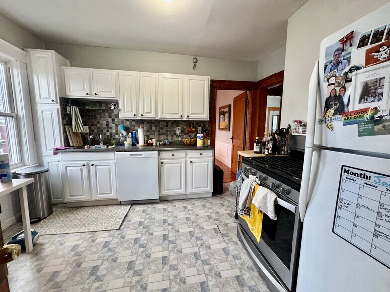 Building Photo - 12 St Peter St