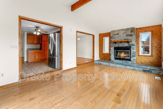 Building Photo - 6634 Dovecote Dr