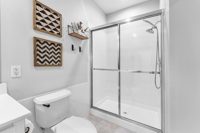 Building Photo - 2109 Tarpon Lake Way