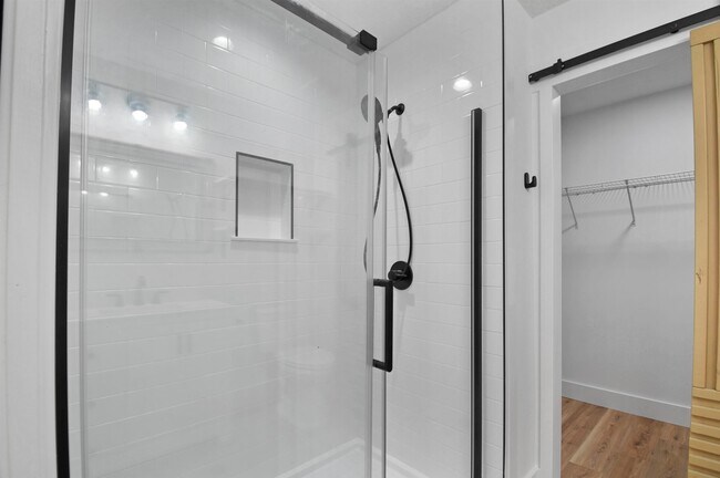 Building Photo - 101 Azalea Rd