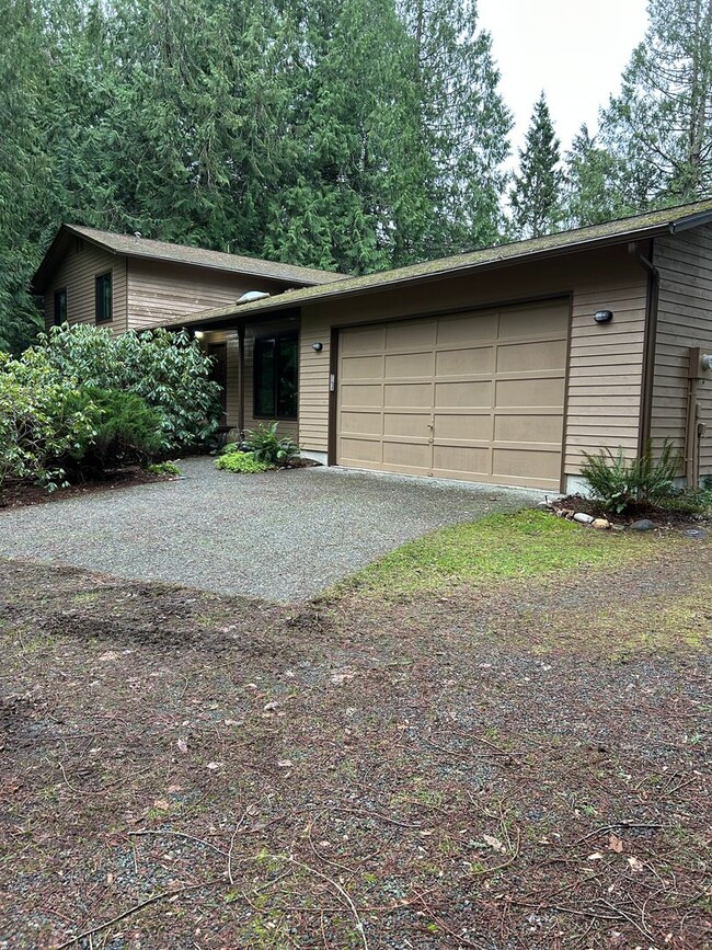 Primary Photo - 4Bd/2.5Ba Sammamish House