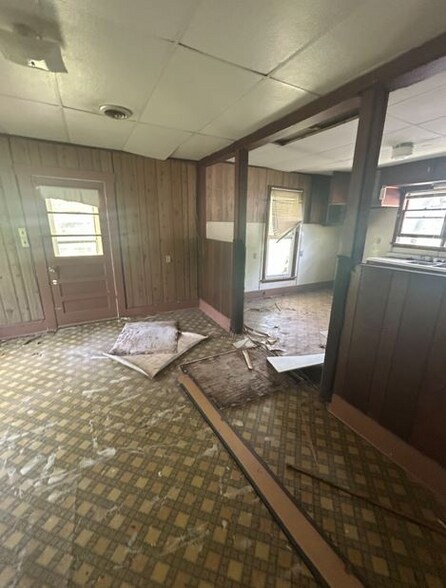 Building Photo - 1009 Ernest St